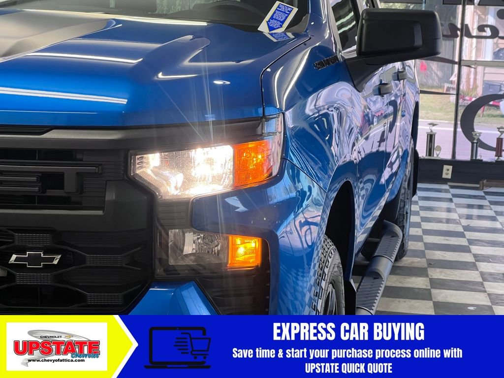 2023 Chevrolet Silverado 1500 Custom photo 4