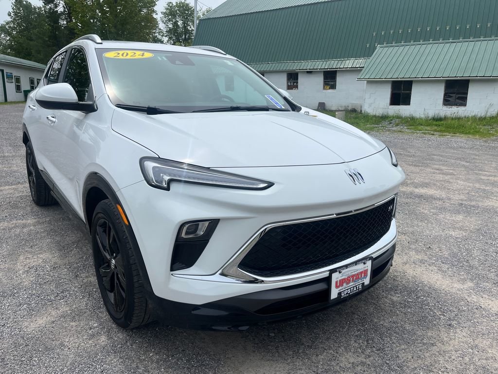 2024 Buick Encore GX Sport Touring's photo