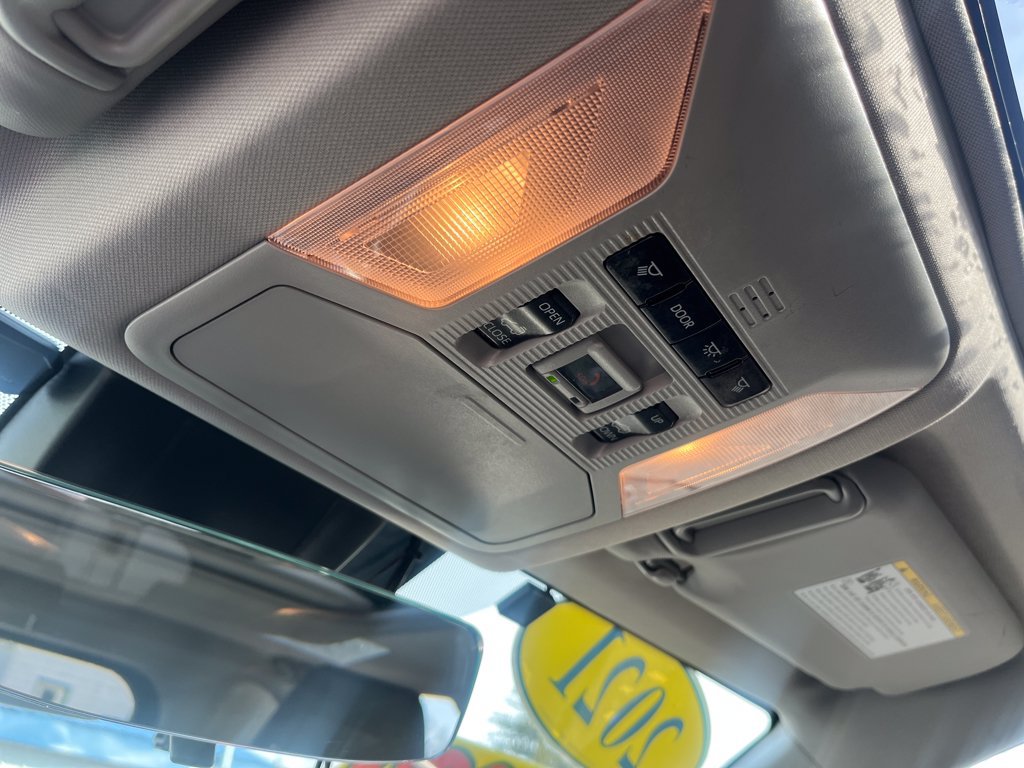 2021 Toyota RAV4 XLE - Photo 25