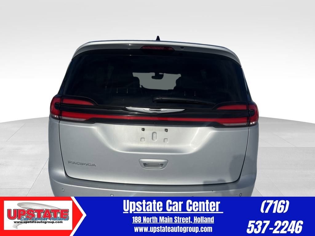 2024 Chrysler Pacifica Touring L's photo