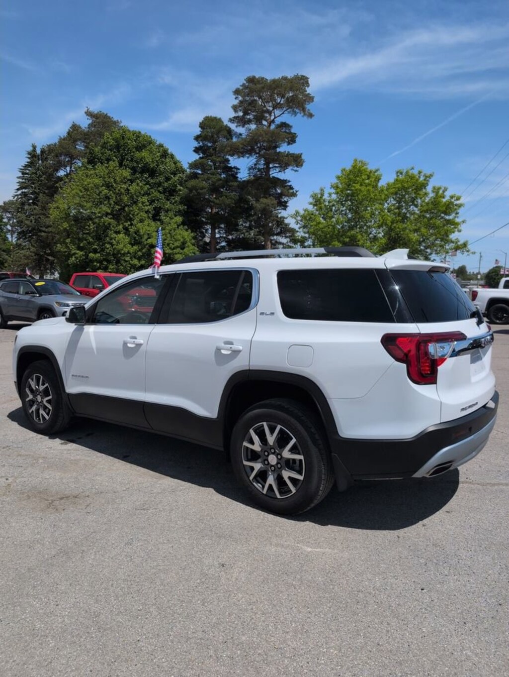 Used 2023 GMC Acadia SLE SUV