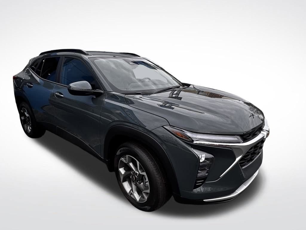 2025 Chevrolet Trax LT's photo