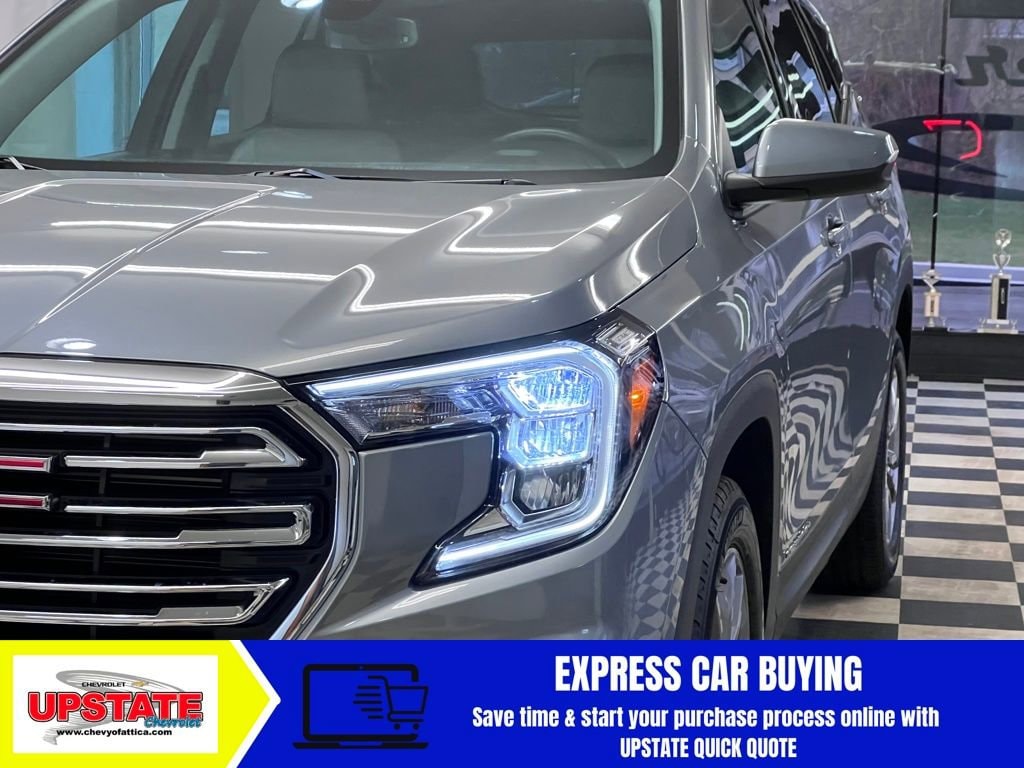 Used 2024 GMC Terrain SLT SUV