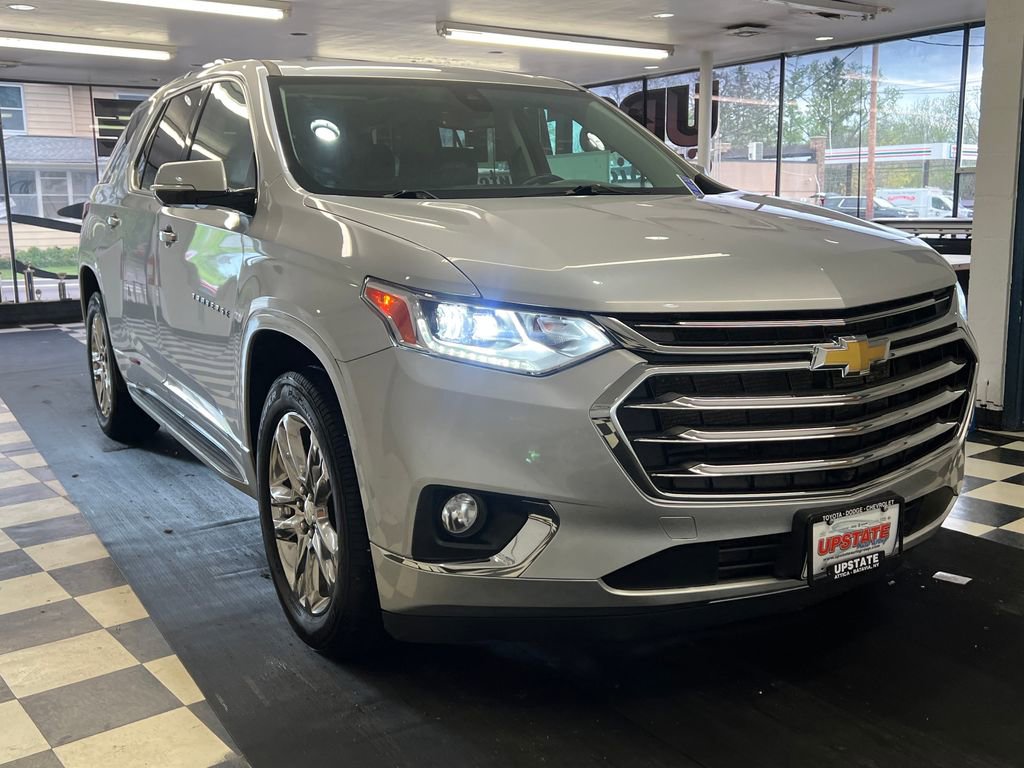 2020 Chevrolet Traverse AWD High Country's photo