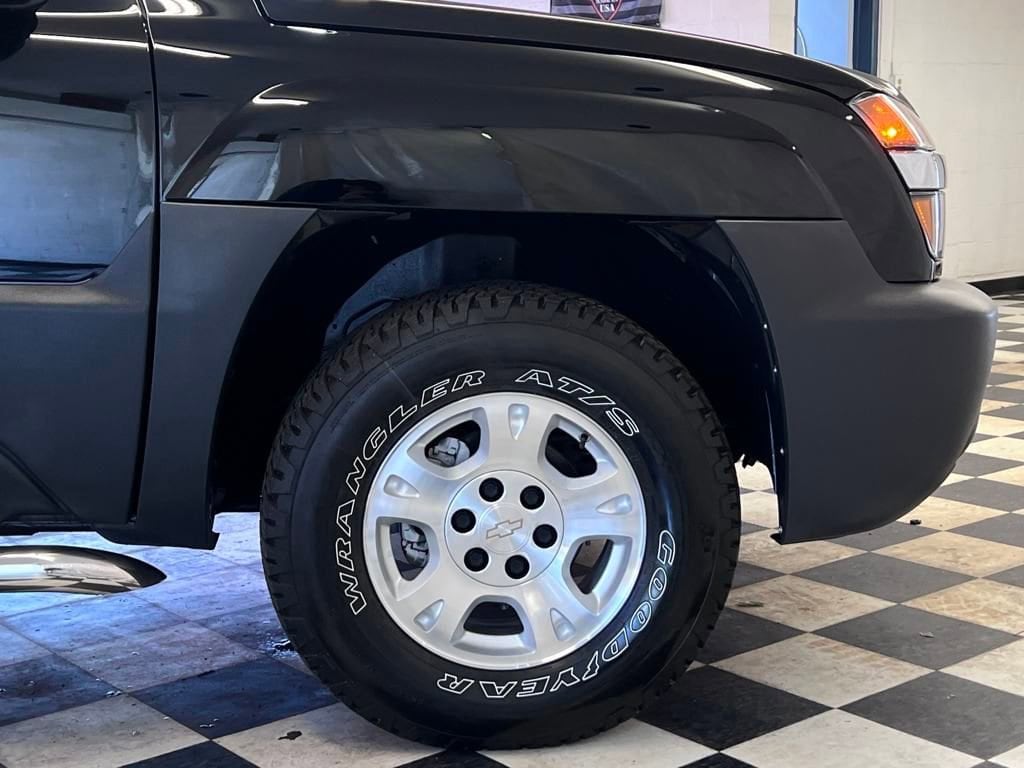 2004 Chevrolet Avalanche Base - Photo 36