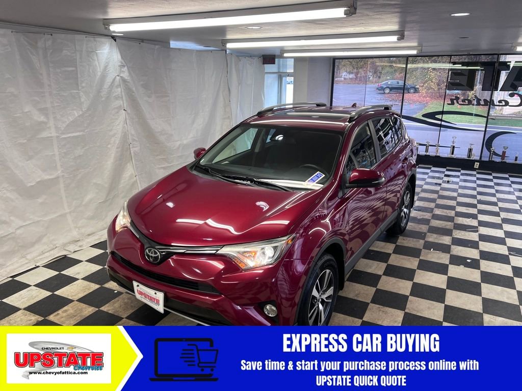 2018 Toyota RAV4 XLE photo 3