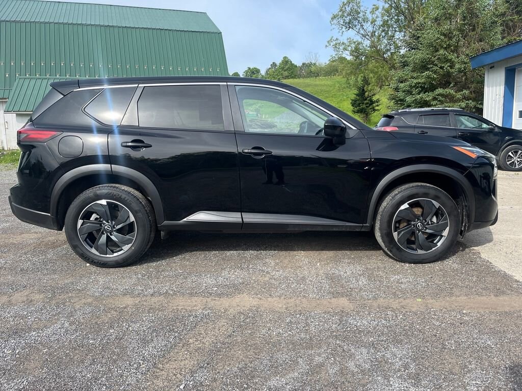 Used 2024 Nissan Rogue SV SUV