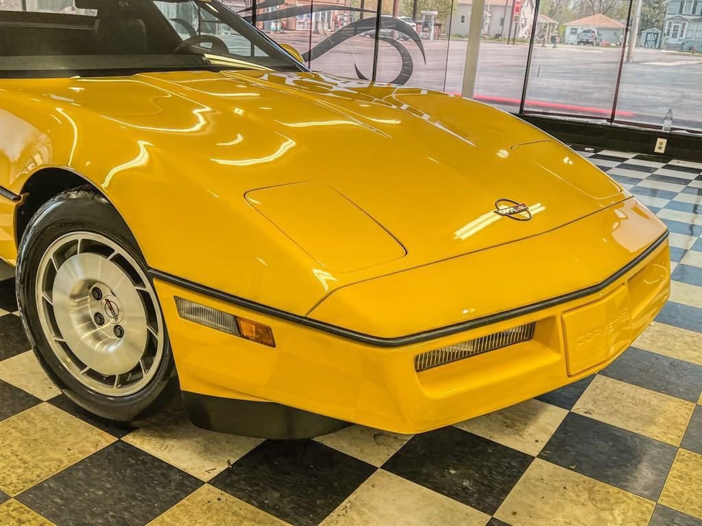 1986 Chevrolet Corvette Base Convertible photo 4