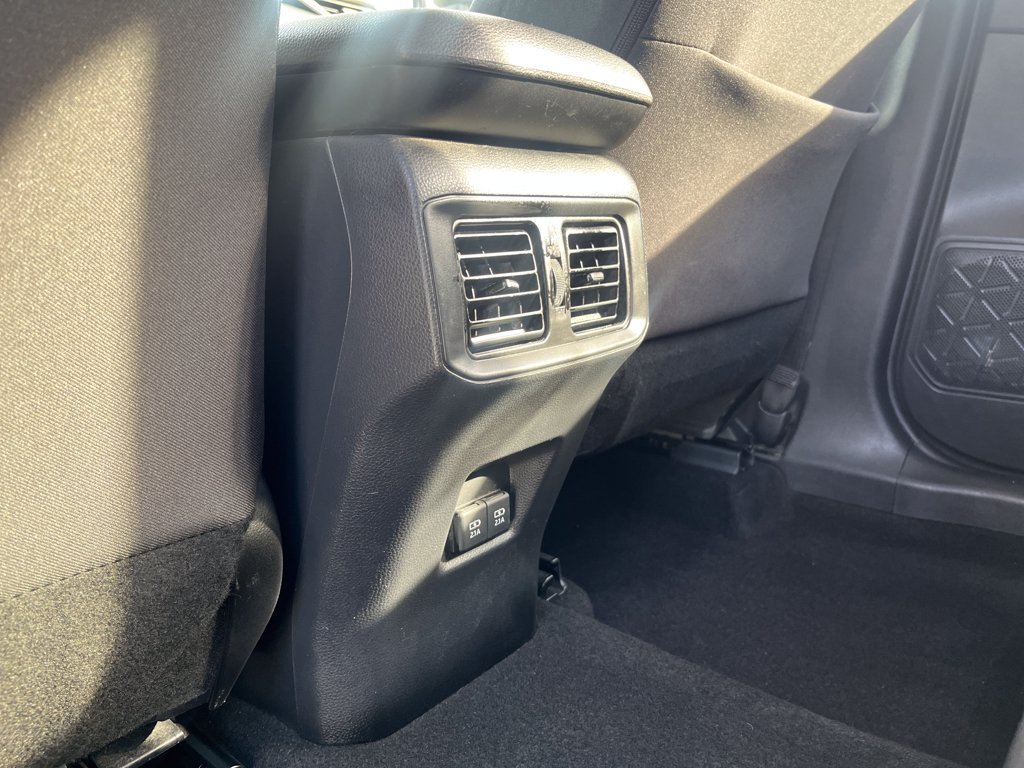 2021 Toyota RAV4 XLE - Photo 31