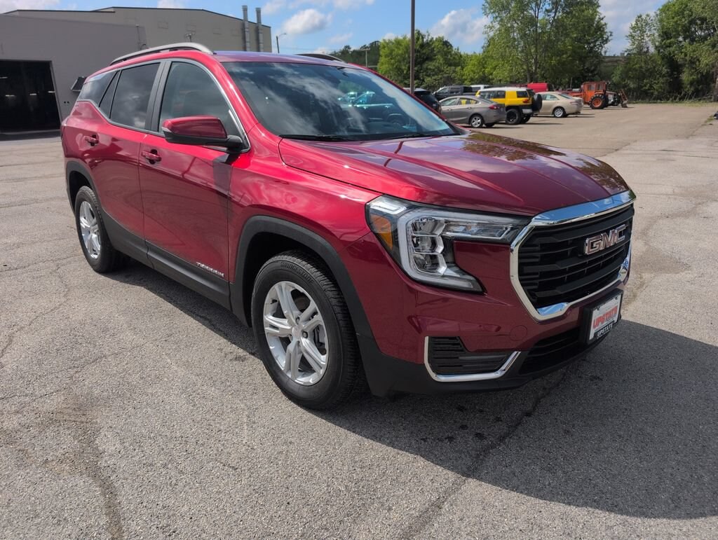 Used 2024 GMC Terrain SLE SUV