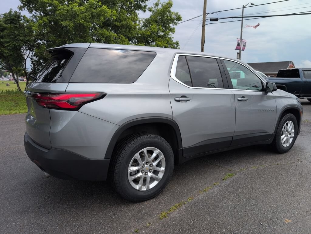 Used 2023 Chevrolet Traverse LS SUV