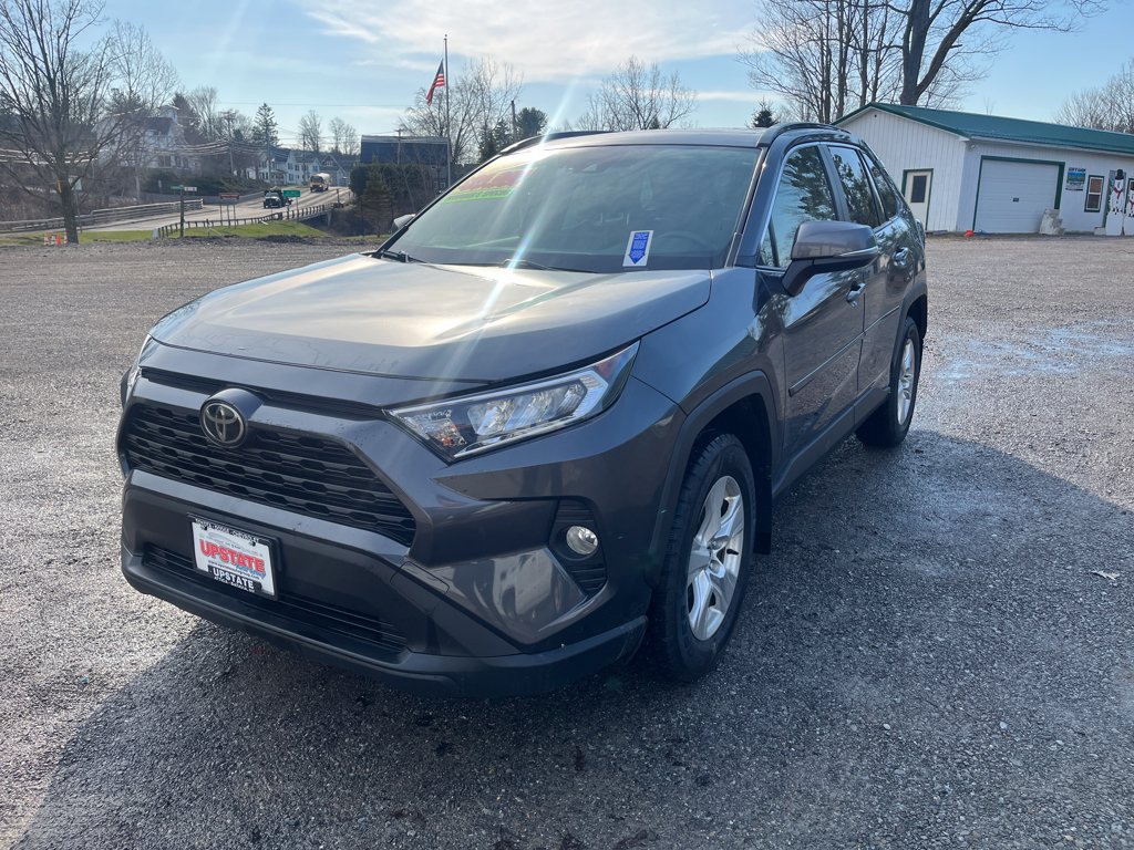 2021 Toyota RAV4 XLE - Photo 8