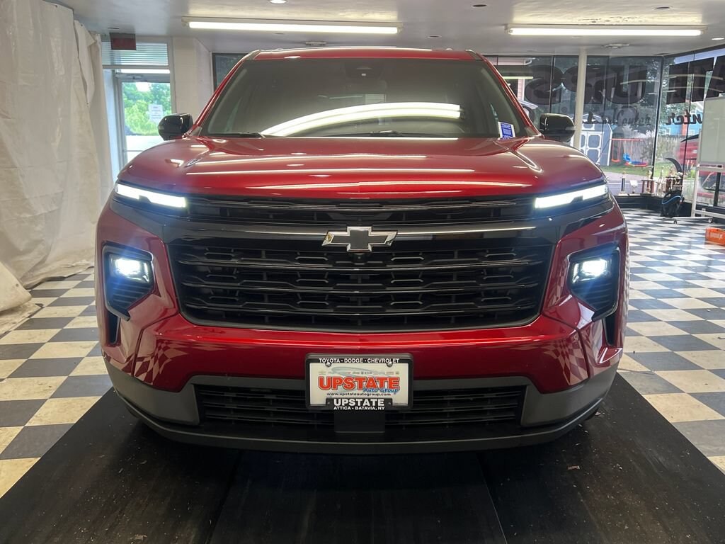 Used 2024 Chevrolet Traverse LT SUV