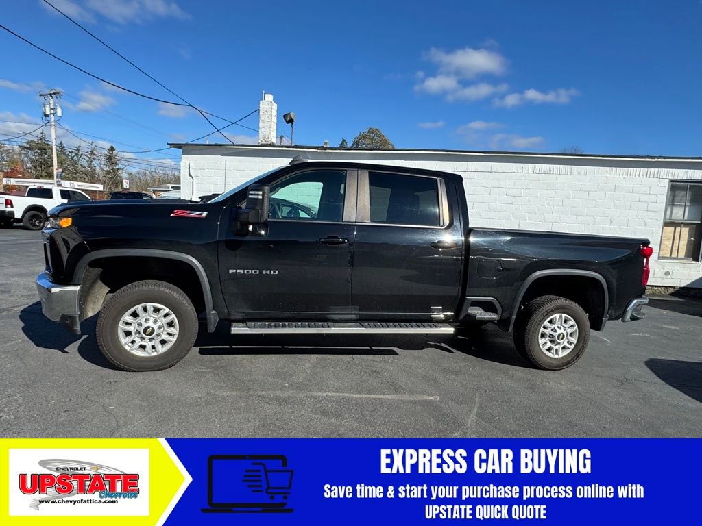 2022 Chevrolet Silverado 2500HD LT photo 2