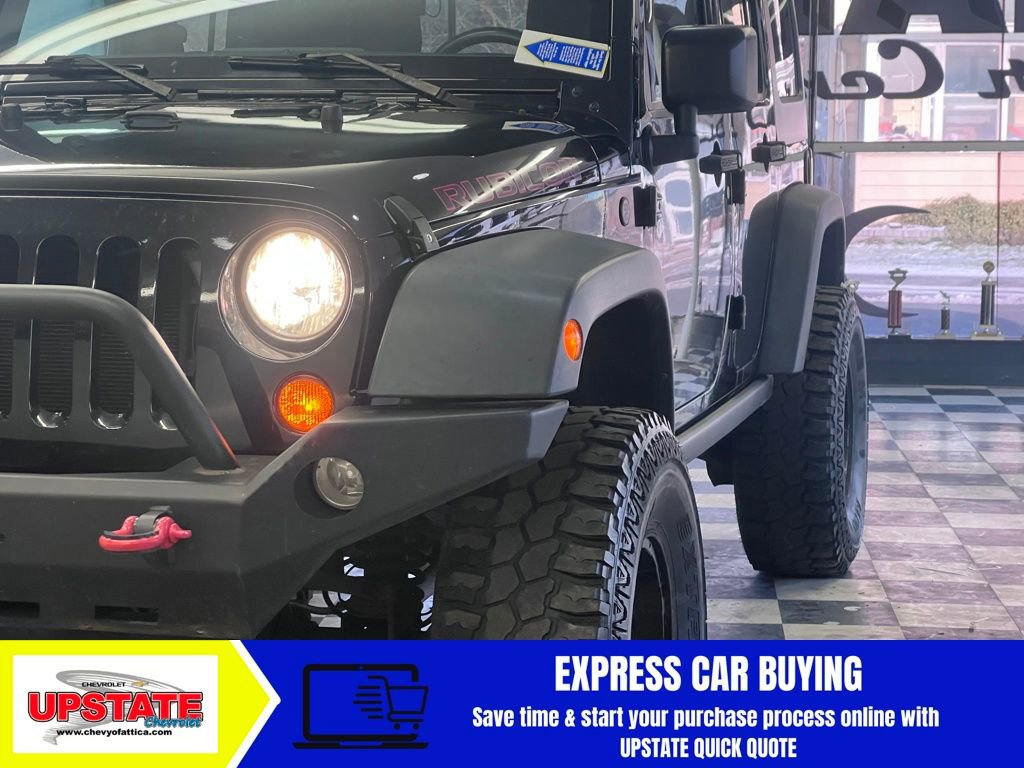 2015 Jeep Wrangler Unlimited Rubicon photo 2