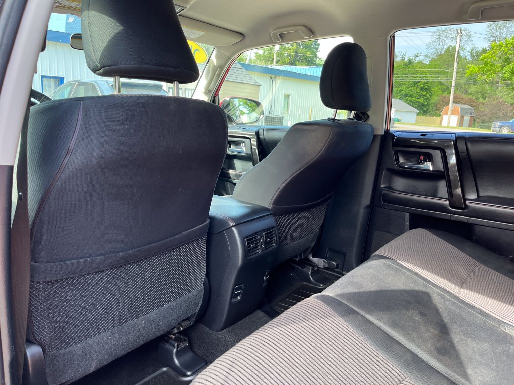 2015 Toyota 4Runner Limited - Photo 23