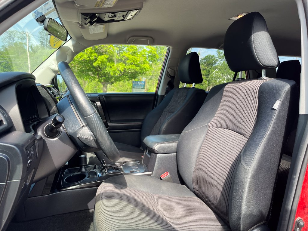 2015 Toyota 4Runner Limited - Photo 14