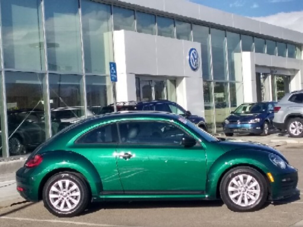 Used 2017 Volkswagen Beetle 1.8T S Hatchback