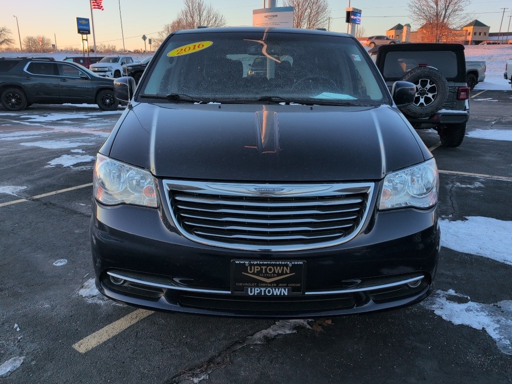 Used 2016 Chrysler Town & Country Touring Van; Extended