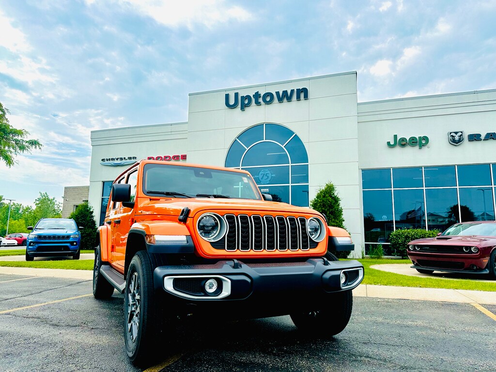 2025 Jeep Wrangler Sahara photo 2