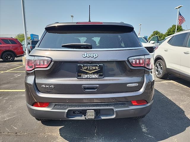 Used 2018 Jeep Compass Latitude with VIN 3C4NJDBB8JT393484 for sale in Slinger, WI