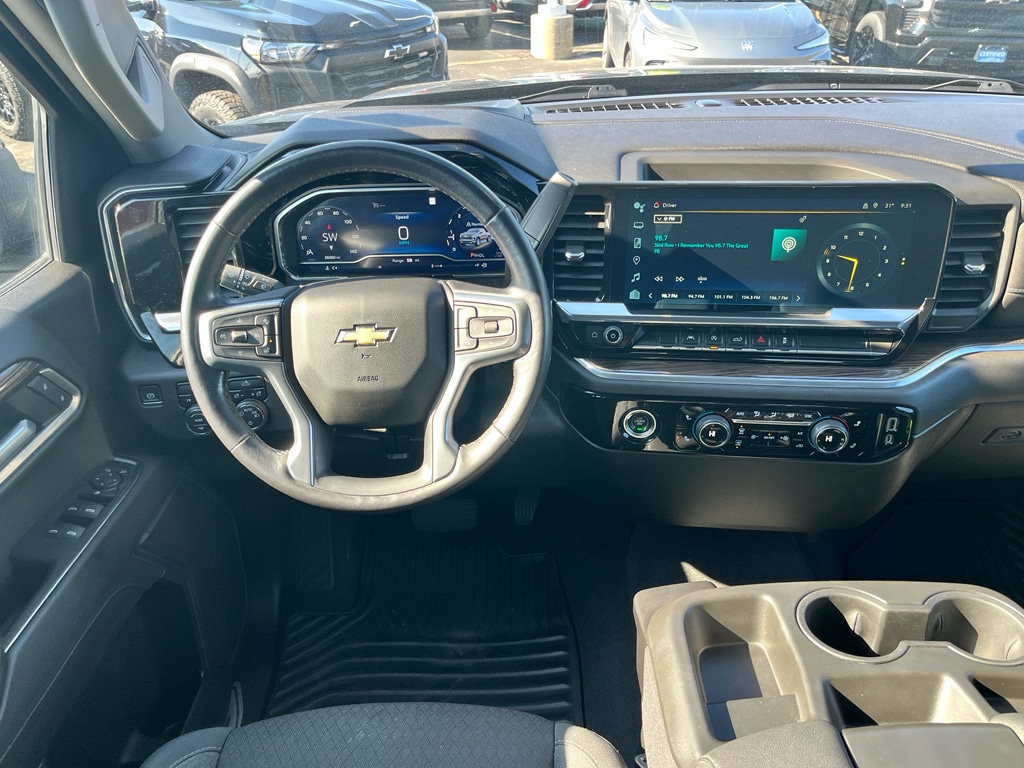 2022 Chevrolet Silverado 1500 LT - Photo 9