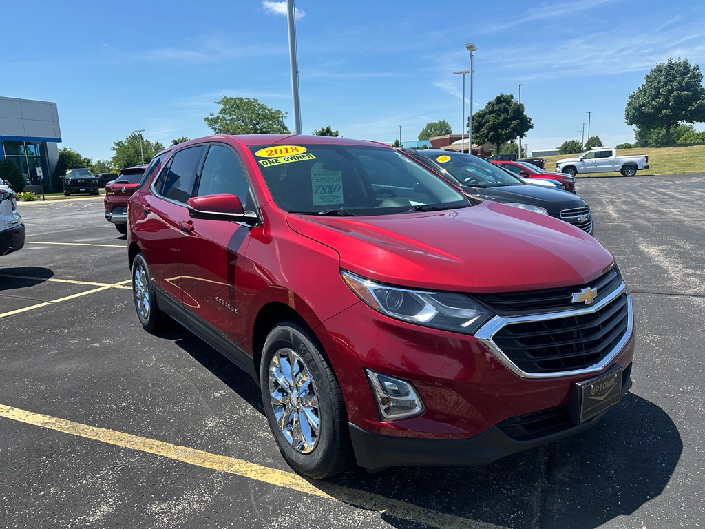 Used 2018 Chevrolet Equinox LT with VIN 2GNAXSEV7J6313353 for sale in Slinger, WI