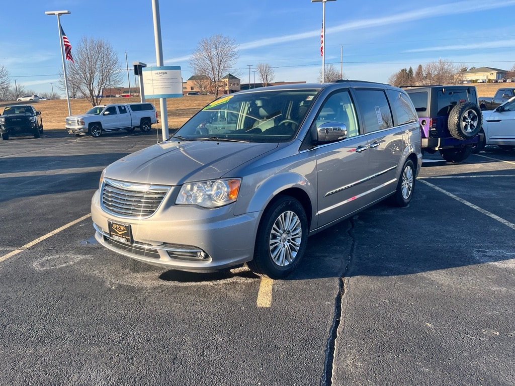 2015 Chrysler Town & Country Touring-L
