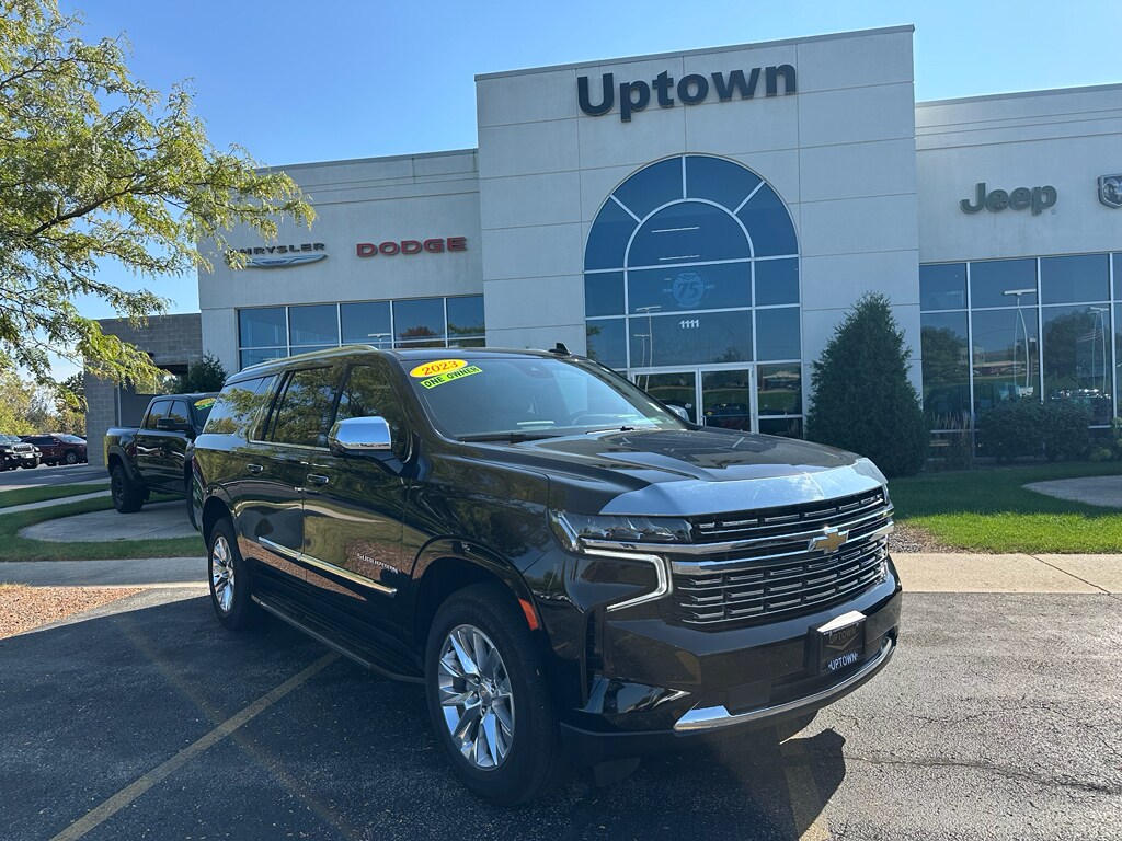 2023 Chevrolet Suburban Premier photo 2