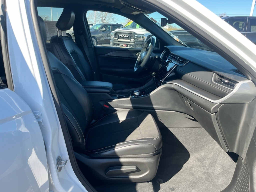 2025 Jeep Grand Cherokee L Altitude - Photo 15
