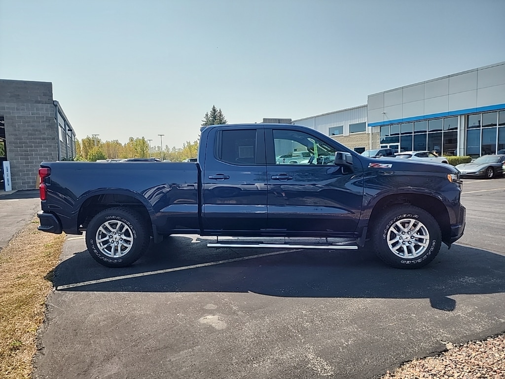 Used 2020 Chevrolet Silverado 1500 RST with VIN 1GCRYEED9LZ373370 for sale in Slinger, WI