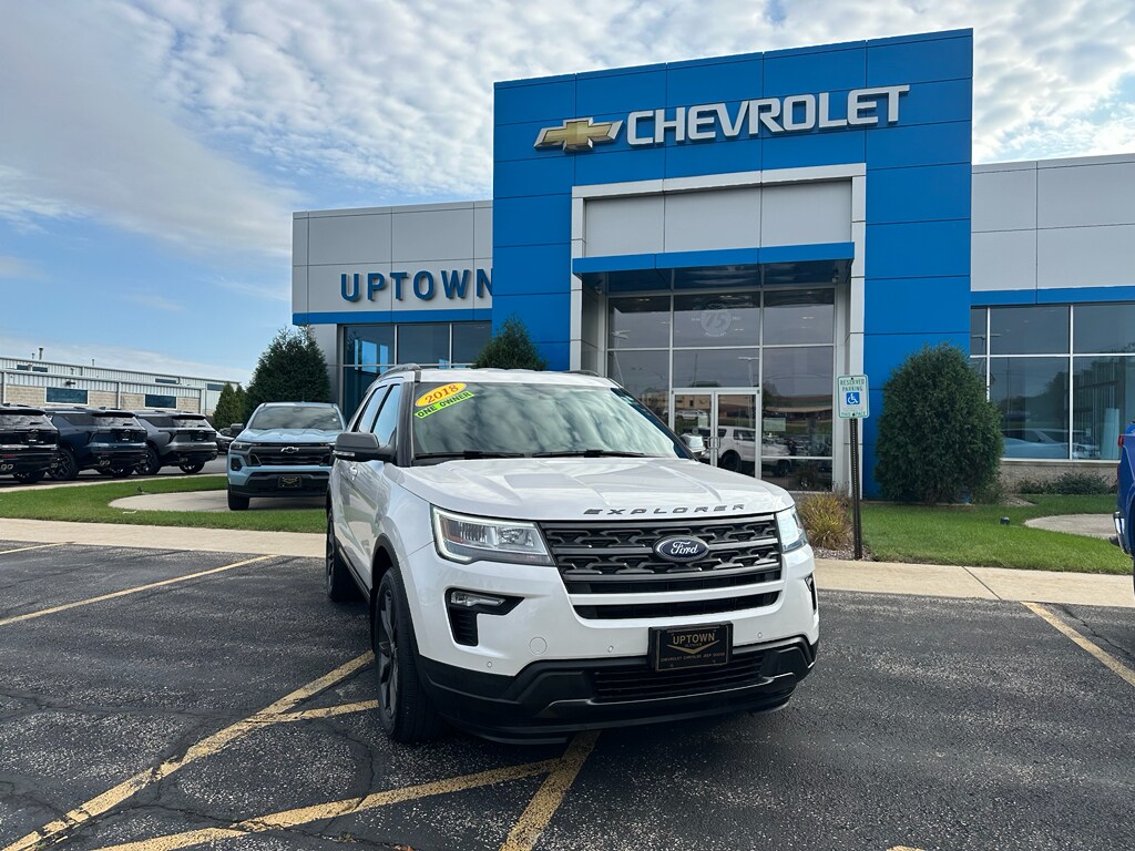 2018 Ford Explorer XLT photo 2