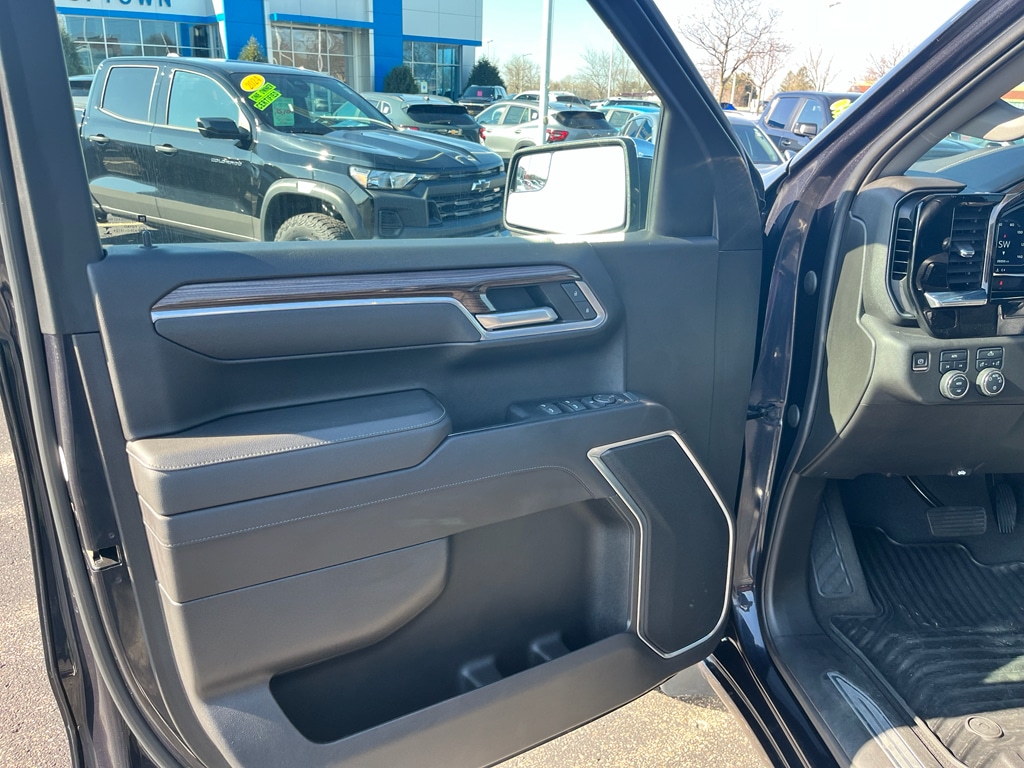 2022 Chevrolet Silverado 1500 LT - Photo 20