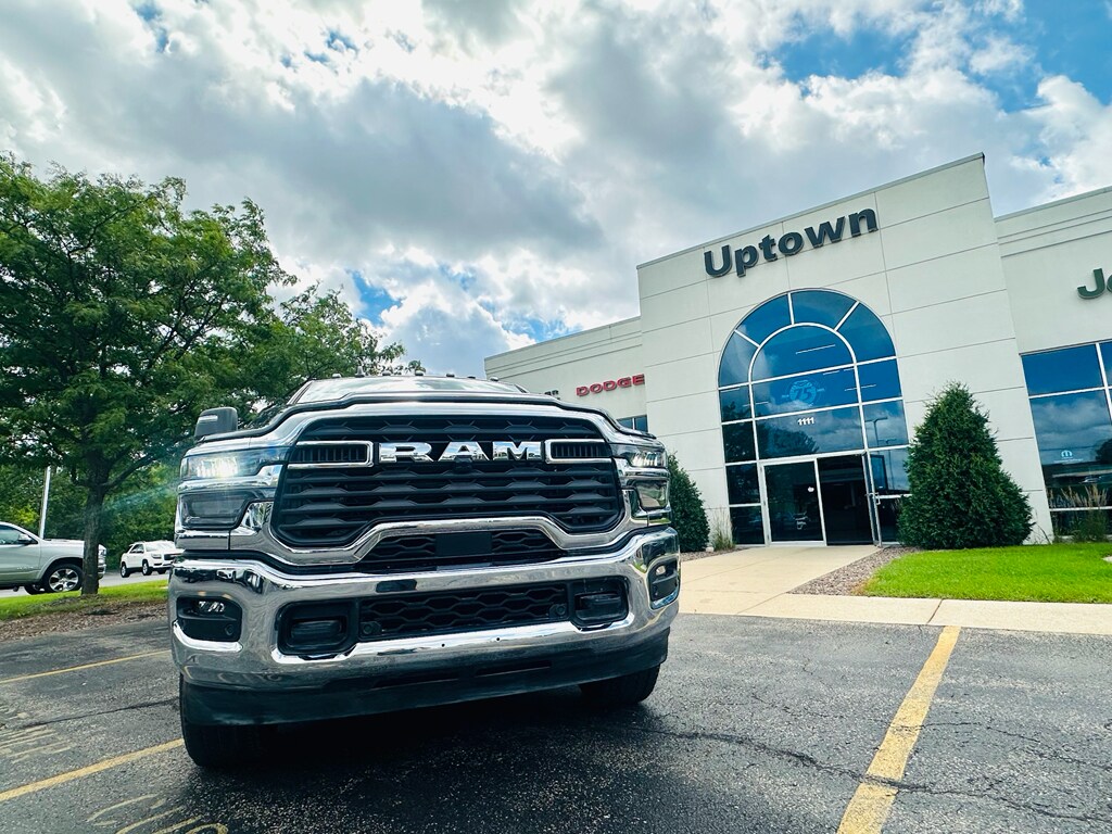 2026 Ram 2500 Tradesman photo 2