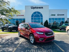 2026 Chrysler Pacifica Select Passenger Van