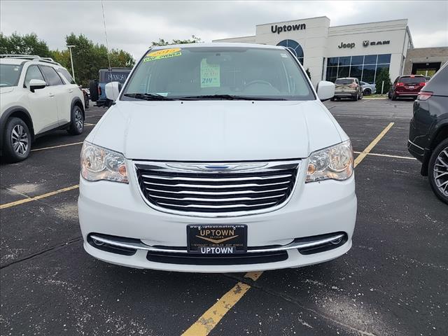 Used 2015 Chrysler Town & Country Touring with VIN 2C4RC1BG0FR528408 for sale in Slinger, WI