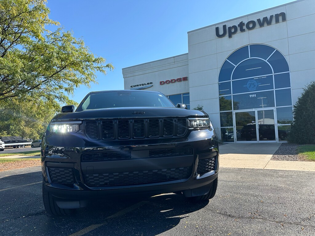 2025 Jeep Grand Cherokee Altitude X photo 2