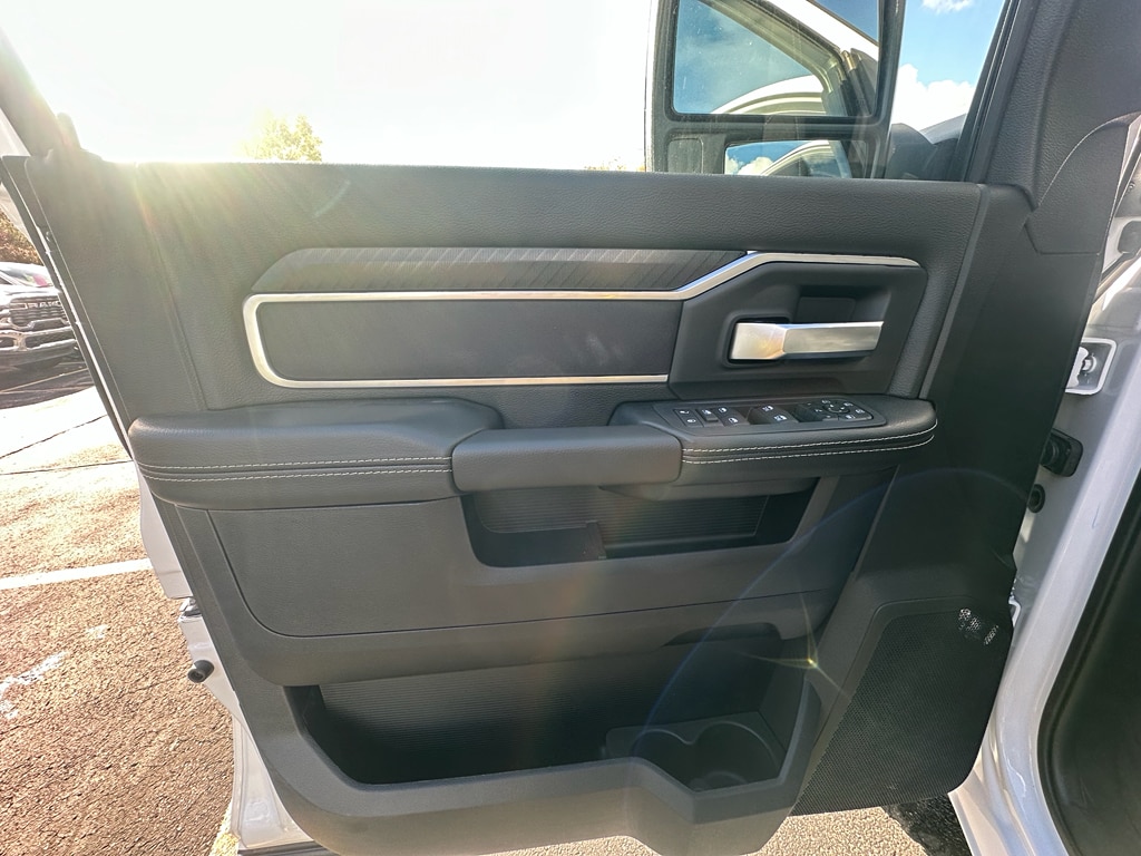 2026 RAM 2500 Big Horn - Photo 13