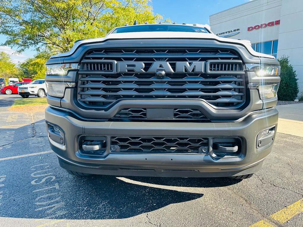 2026 Ram 3500 Tradesman photo 4