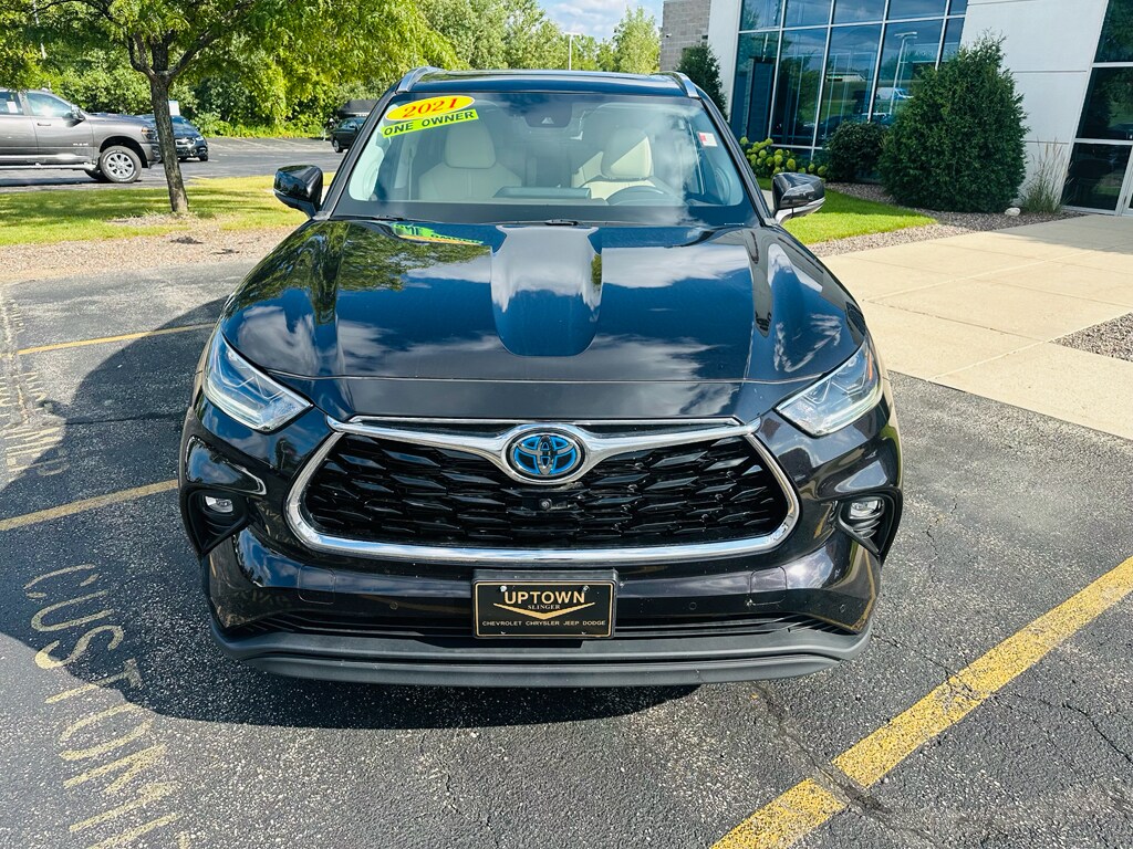 2021 Toyota Highlander Hybrid Limited photo 3