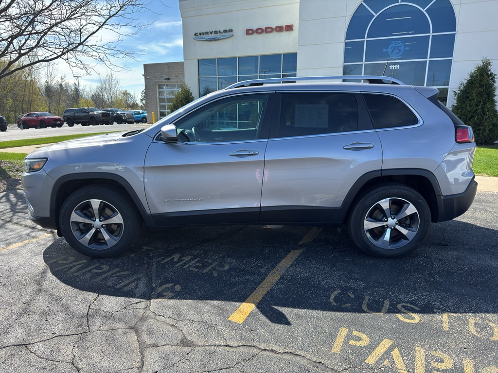 Certified 2019 Jeep Cherokee Limited with VIN 1C4PJMDX2KD360991 for sale in Slinger, WI