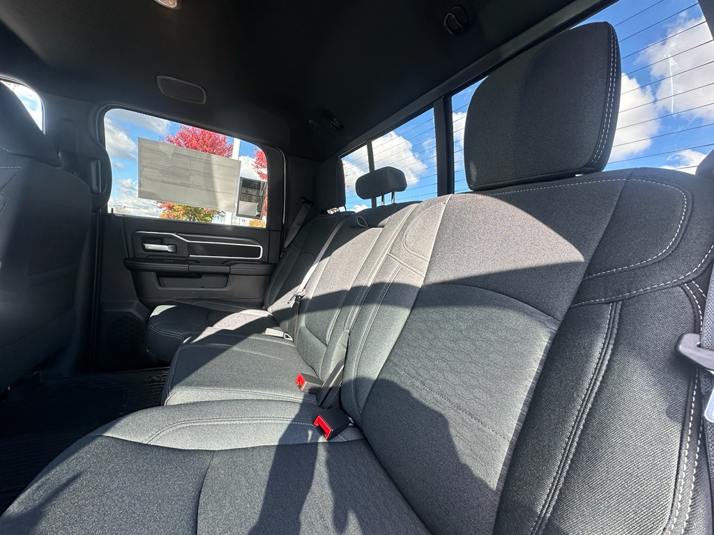 2026 RAM 2500 Big Horn - Photo 10