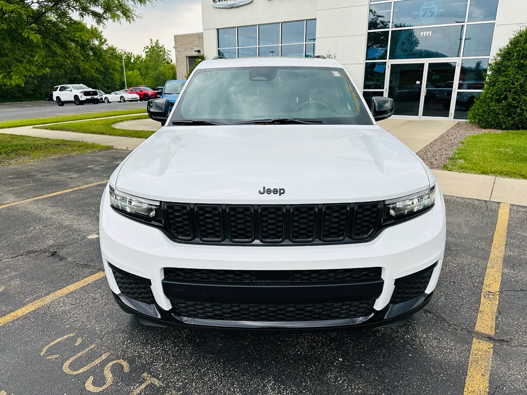 2025 Jeep Grand Cherokee Altitude X photo 4