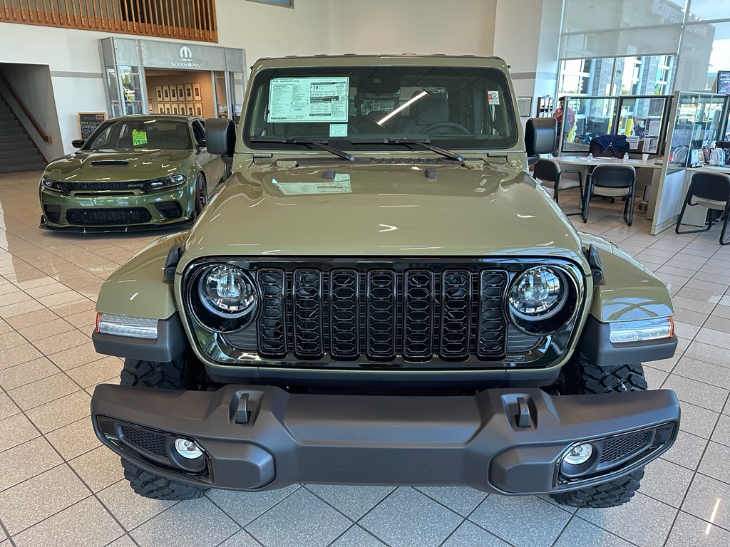 2025 Jeep Gladiator Willys photo 4