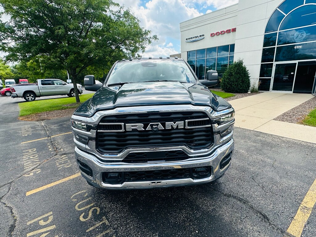 2026 Ram 2500 Tradesman photo 3