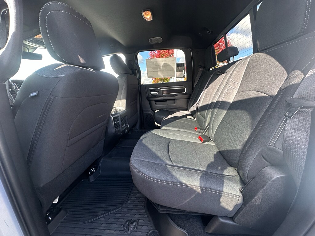 2026 RAM 2500 Big Horn - Photo 9