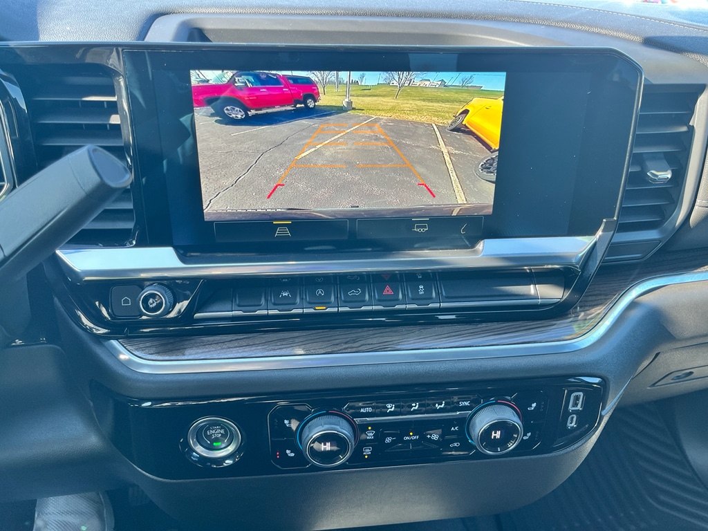 2022 Chevrolet Silverado 1500 LT - Photo 21