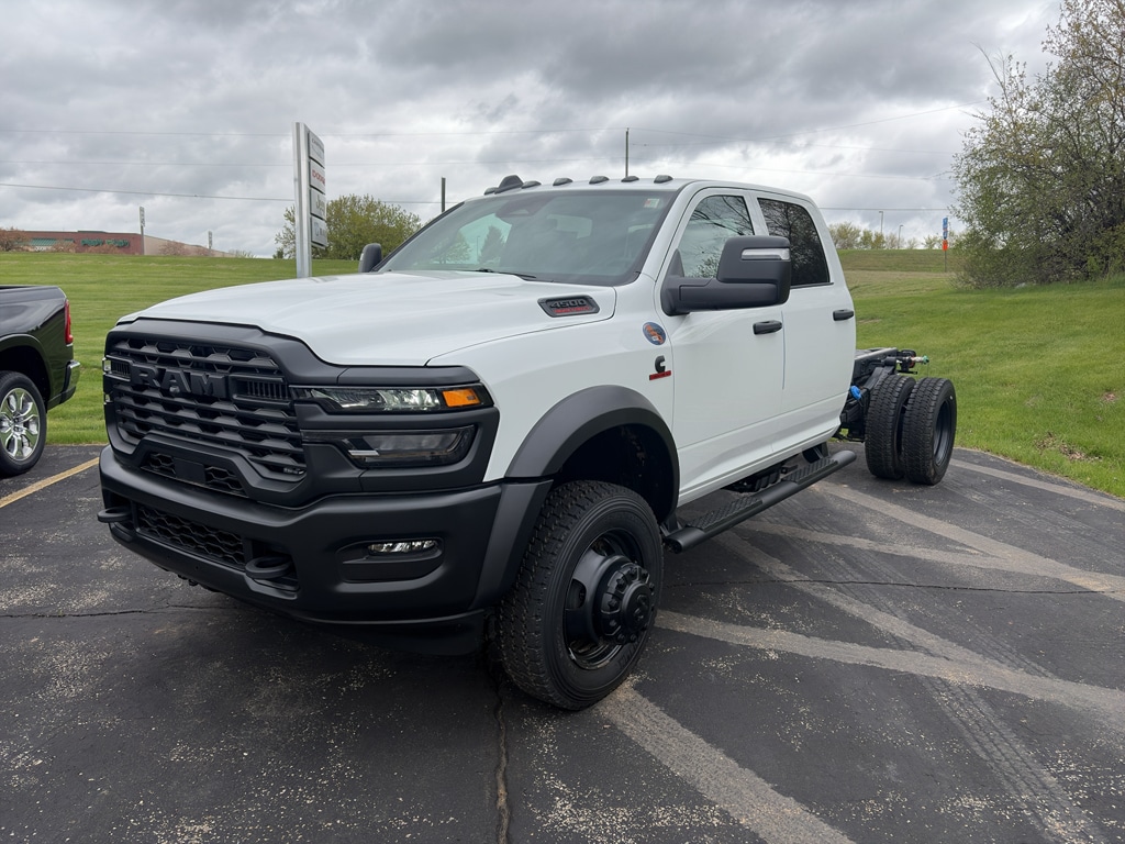 2026 RAM 4500 Tradesman 4X4 Crew Cab DRW 173" WB's photo