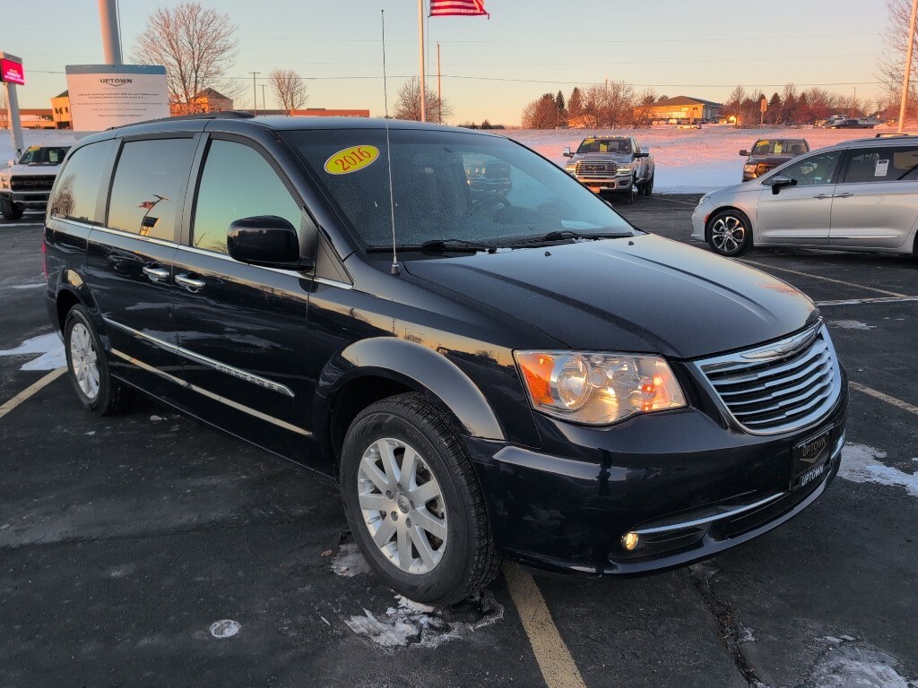 Used 2016 Chrysler Town & Country Touring Van; Extended