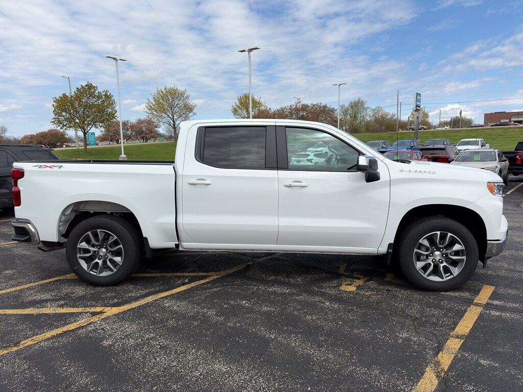 New 2026 Chevrolet Silverado LT Crew Cab